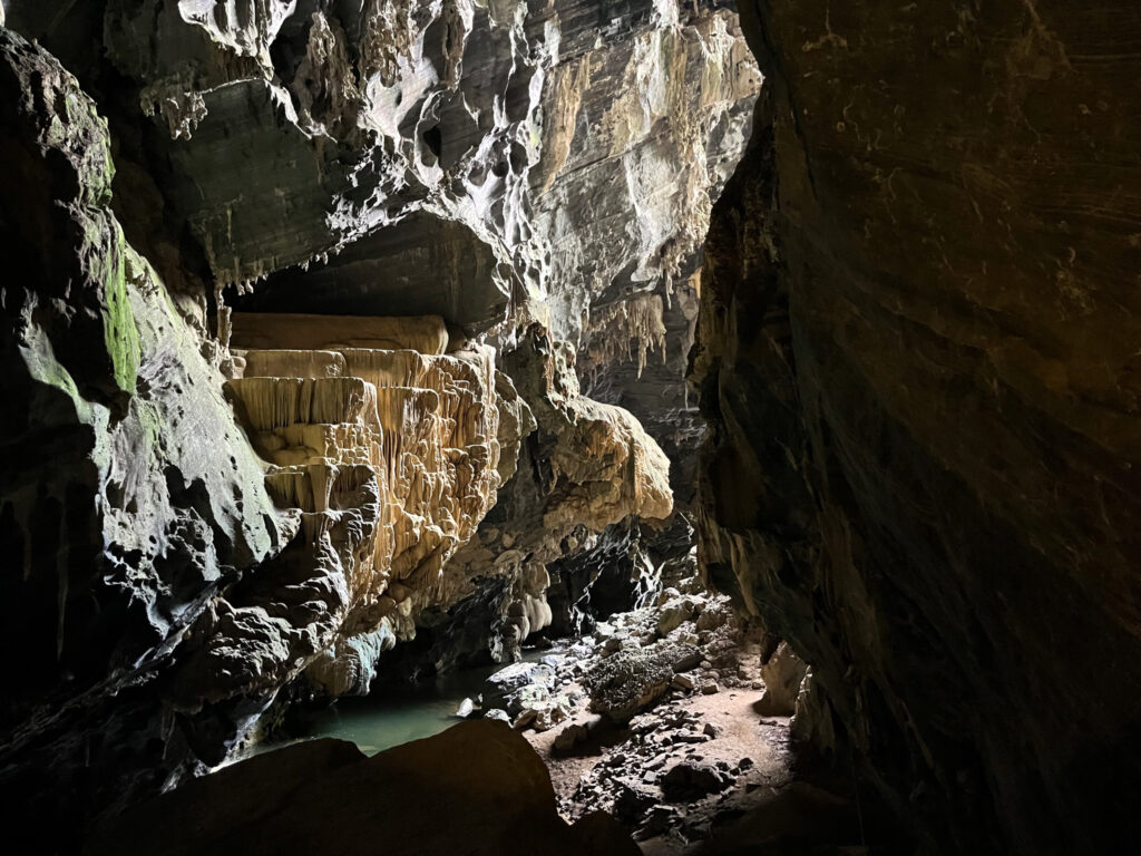 Ruc Mon Cave